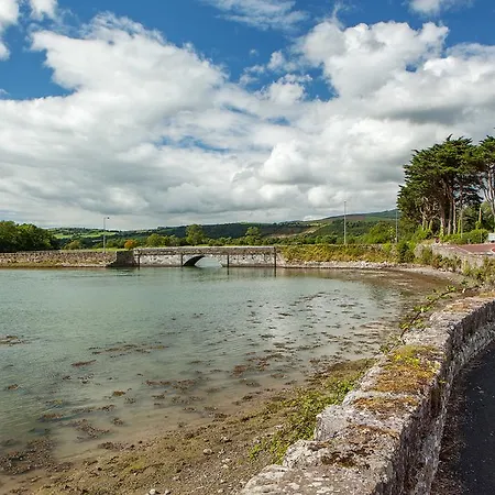 Barnawee Bridge House *